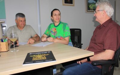 Fernanda Córdova começa a atender demandas dos municípios na sede da Amures